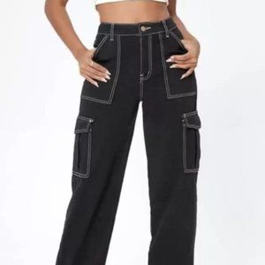 Midrise Black Cargo Pants